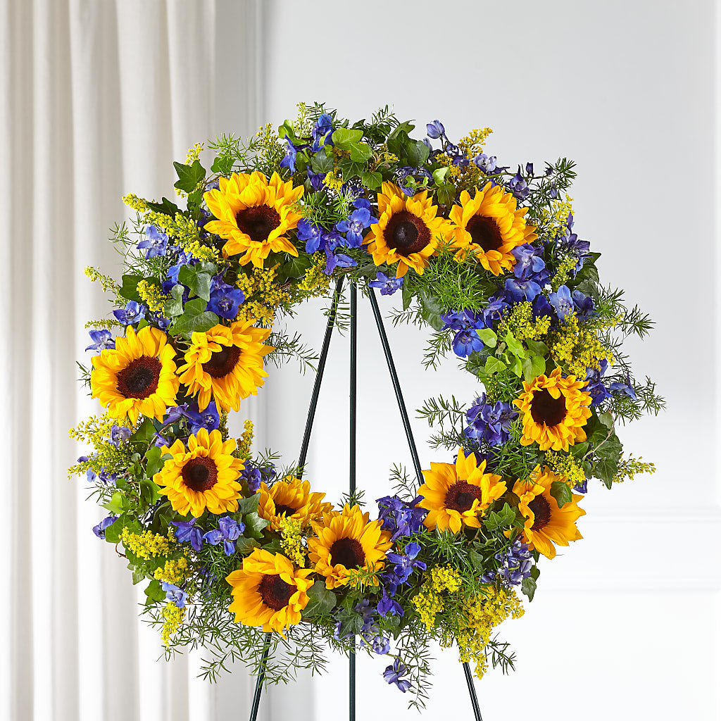 Bright Rays Wreath – Ros-al Floral, Forest City PA